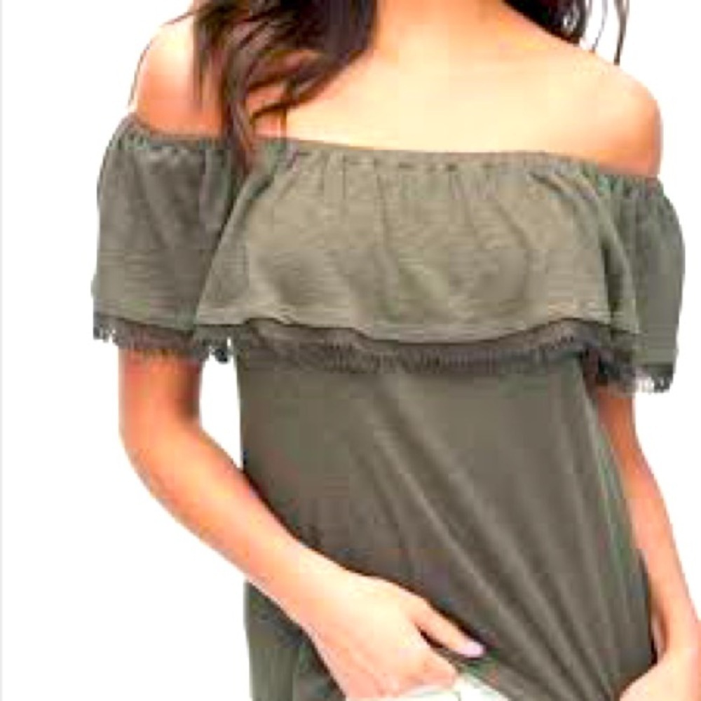 Splendid off the shoulder top with fringe, size XL from Nordstrom, army green
